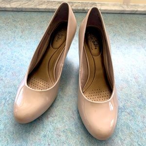 Life-Stride Soft System Parigi pumps, size 10M, taupe, 2” heel